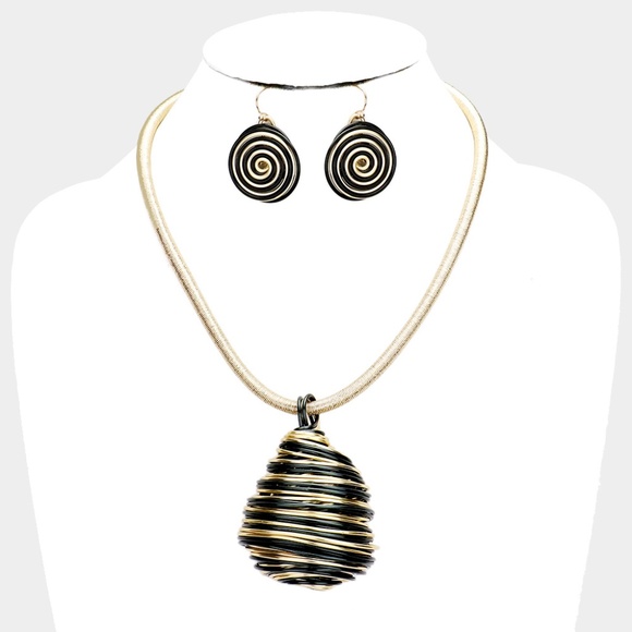 Two Tone Wire Swirl Decor Necklace Set & Ring - Picture 1 of 4